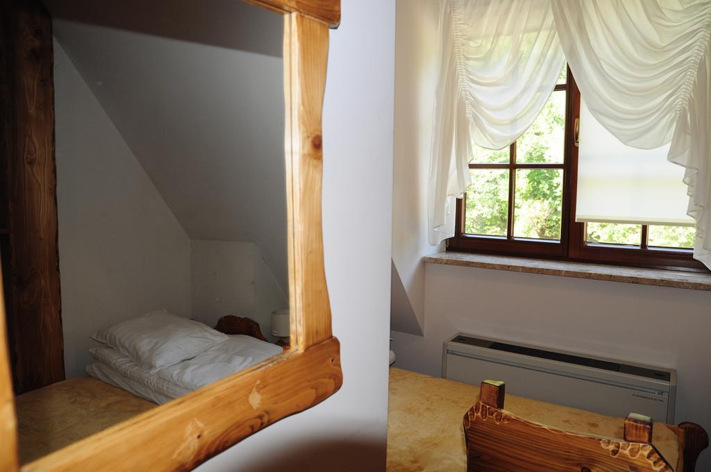 Karczma Parchatka ภายนอก รูปภาพ