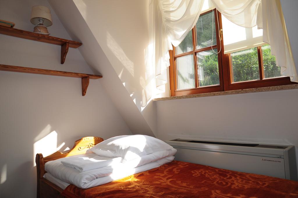 Karczma Parchatka ภายนอก รูปภาพ