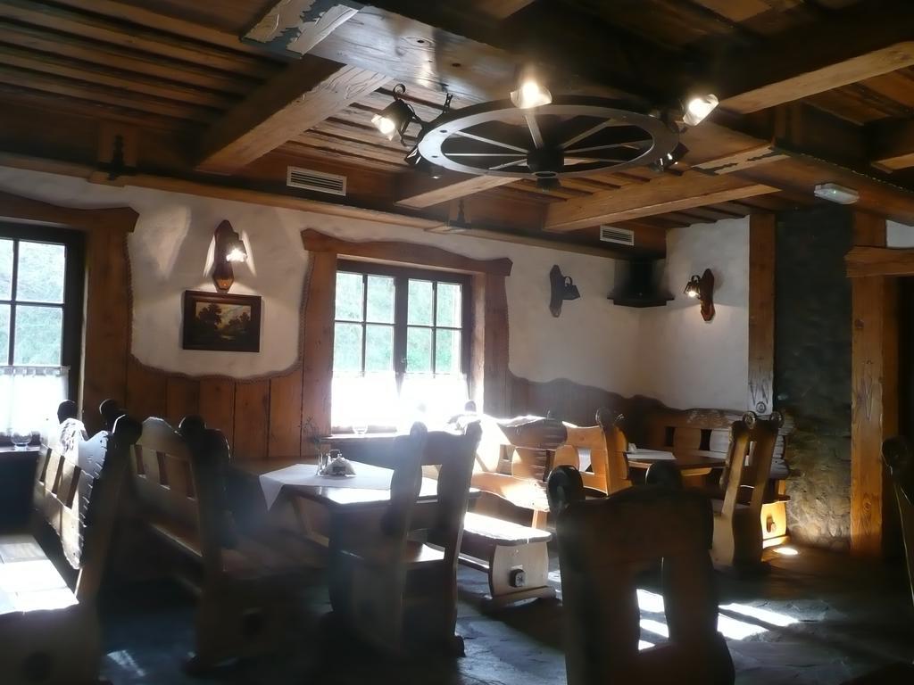 Karczma Parchatka ภายนอก รูปภาพ